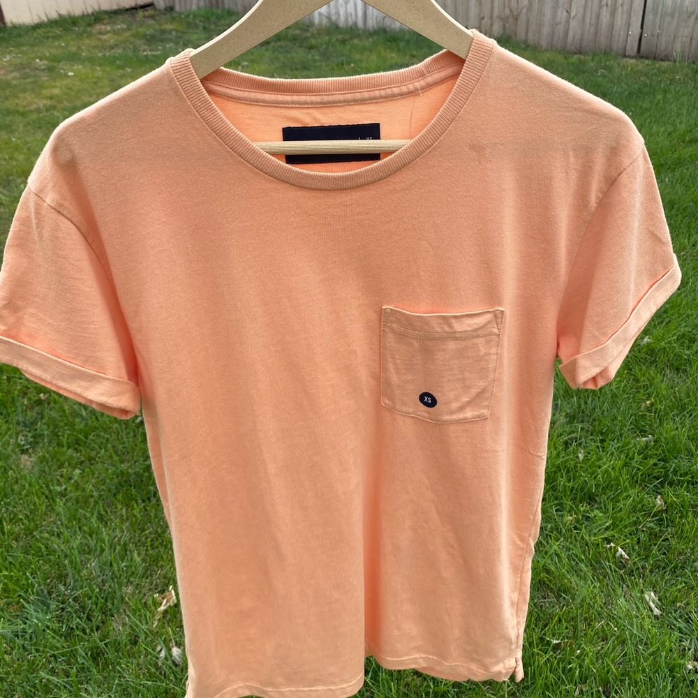 NEW Abercrombie & Fitch peach t-shirt with pocket